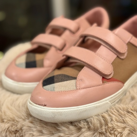 Burberry shoes size 5 (good for 6) - Picture 4 of 4